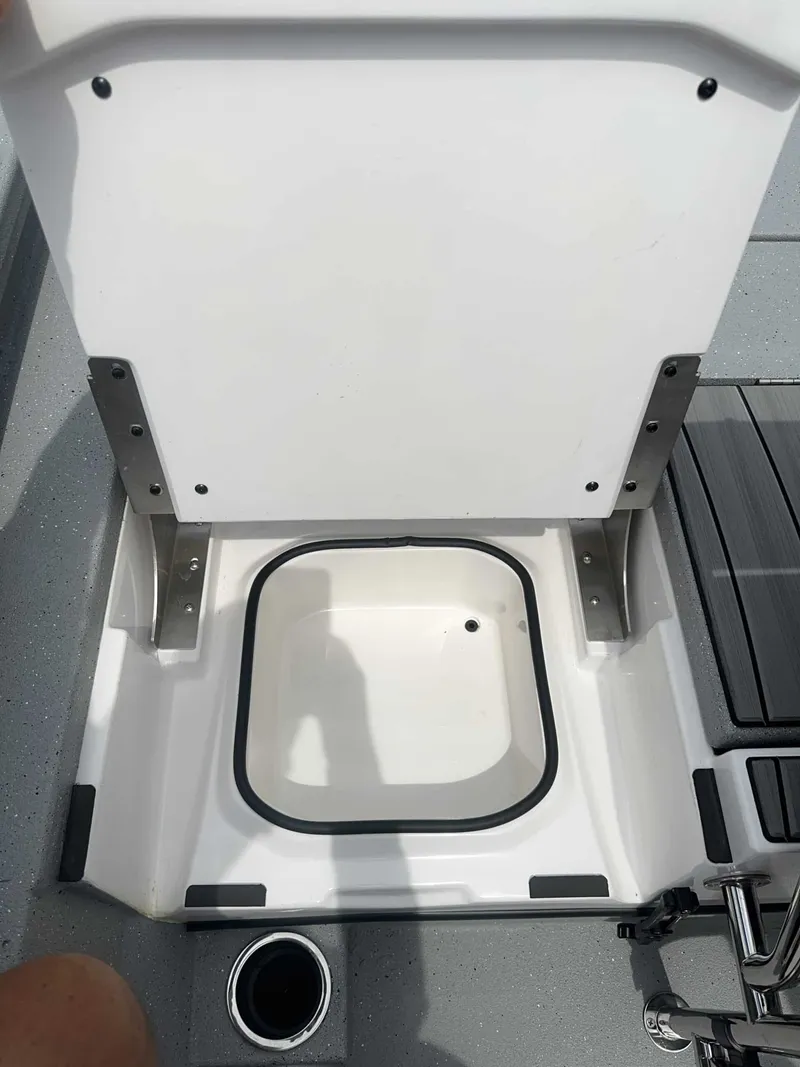 Slide: The Image of Vexus DEFENDER 201 2026 - 7