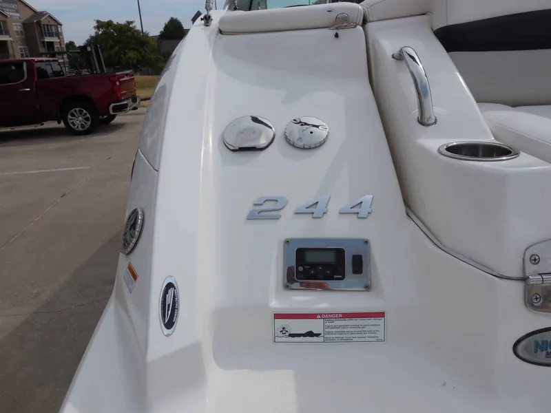 Slide: The Image of Chaparral 244 SUNESTA 2010 - 10