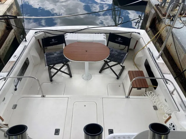 Slide: The Image of BERTRAM 28 SPORT FISH FLYBRIDGE 1987 - 12