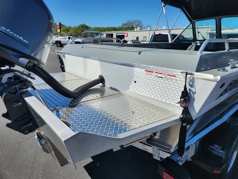 Slide: The Image of Boulton Powerboats NAVIGATOR 20 2026 - 4