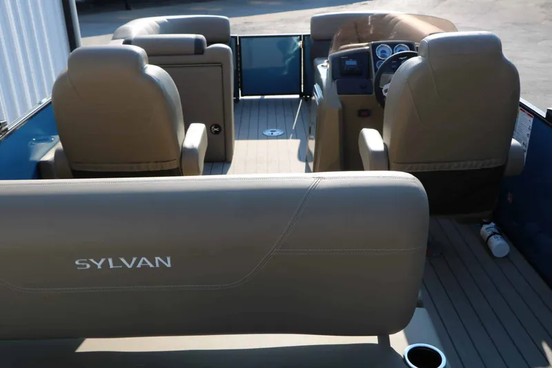 Slide: The Image of Sylvan Mirage 822 CLZ DH 2026 - 44
