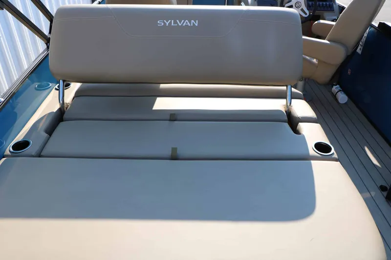 Slide: The Image of Sylvan Mirage 822 CLZ DH 2026 - 43