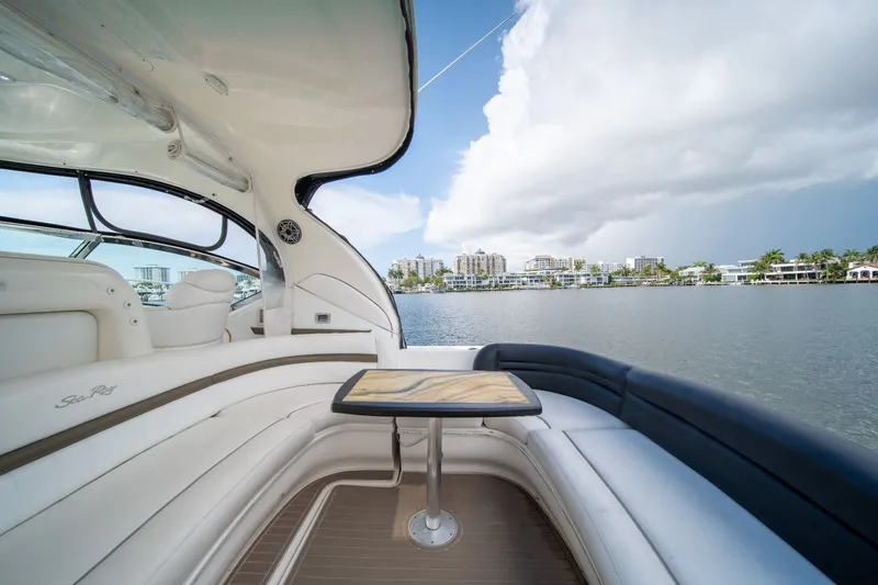 Slide: The Image of Sea Ray 44 Sundancer 2007 - 22