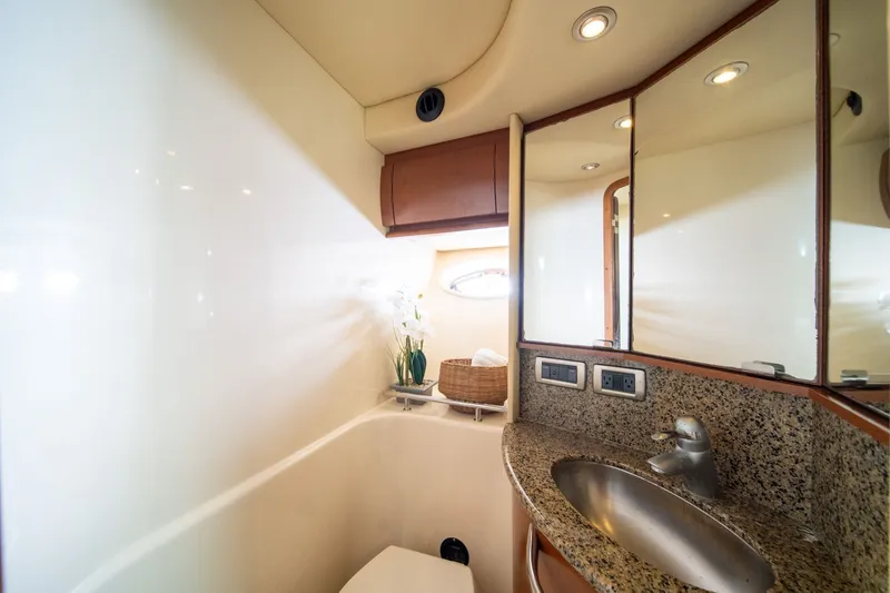 Slide: The Image of Sea Ray 44 Sundancer 2007 - 42