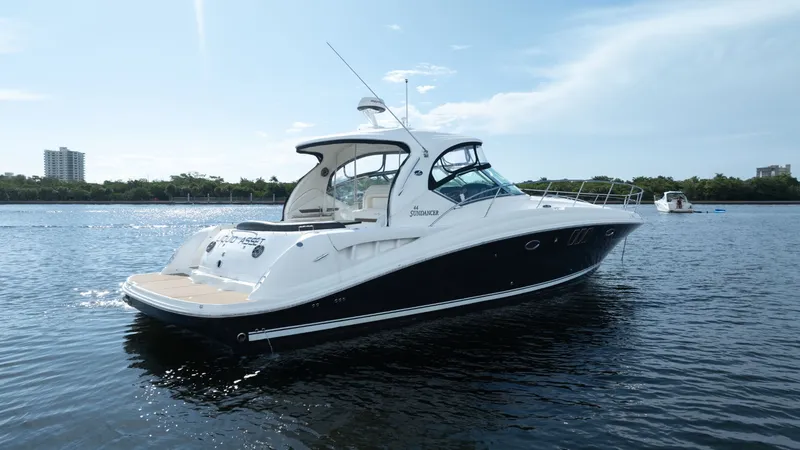 Slide: The Image of Sea Ray 44 Sundancer 2007 - 10