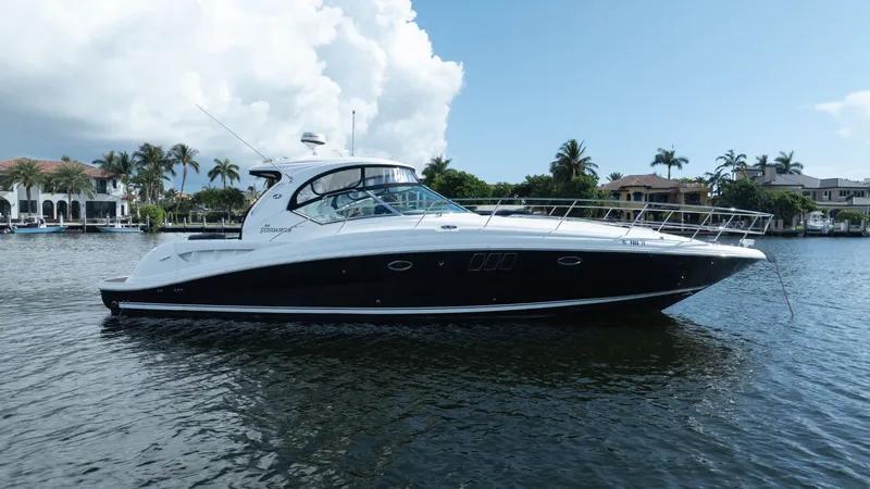 Slide: The Image of Sea Ray 44 Sundancer 2007 - 9
