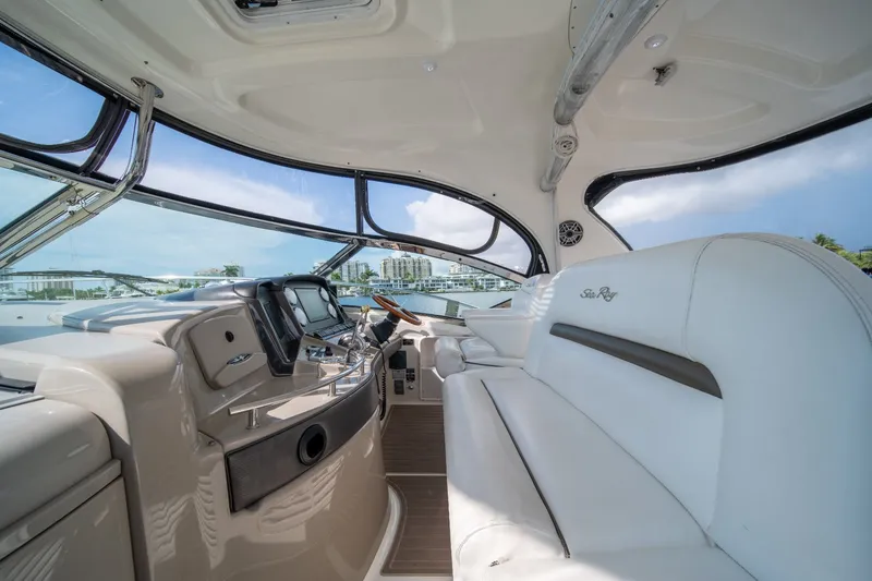 Slide: The Image of Sea Ray 44 Sundancer 2007 - 26