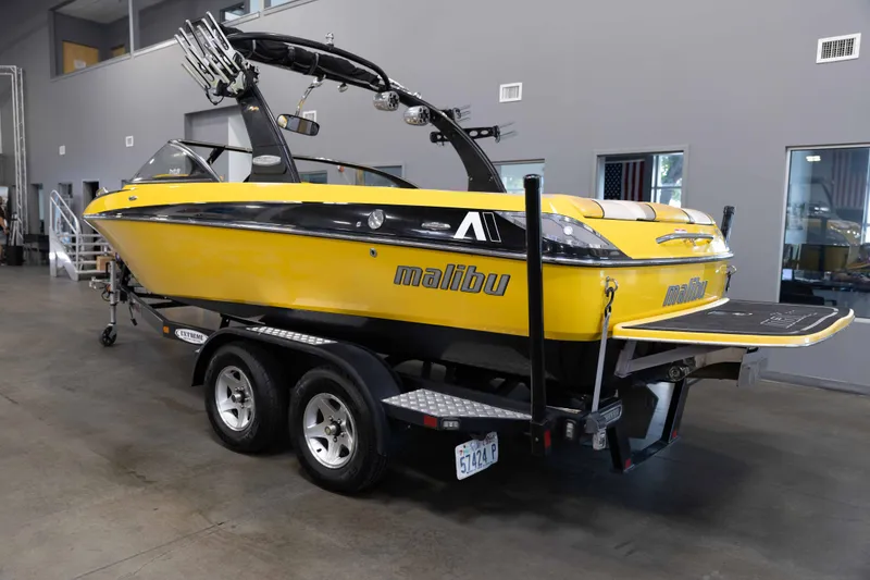 Slide: The Image of Malibu 21 VLX 2006 - 2