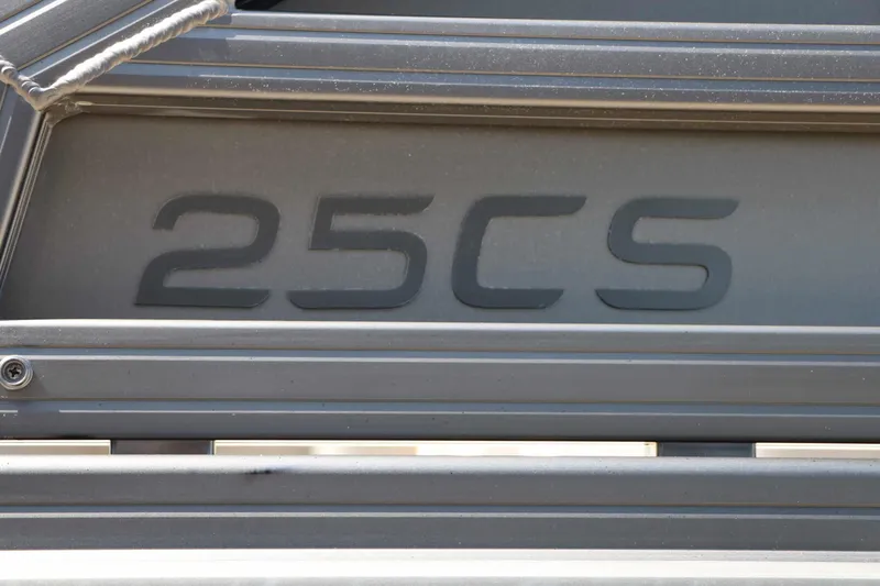 Slide: The Image of EVOTTI 725 CS Tri-Toon 2026 - 5
