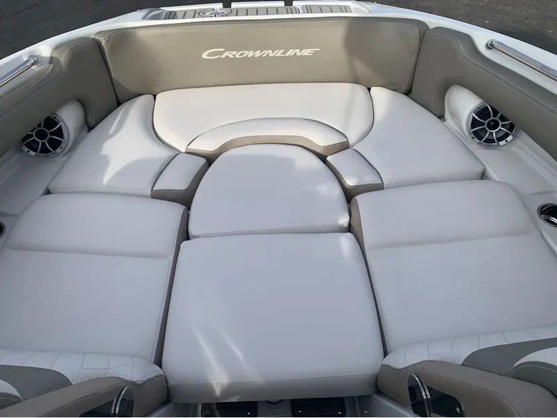 Slide: The Image of Crownline Boats E260 XS 2024 - 12