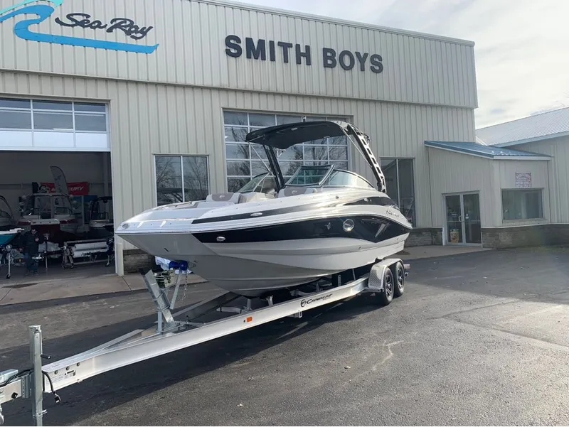 The Image of Crownline Boats E260 XS 2024 - 0