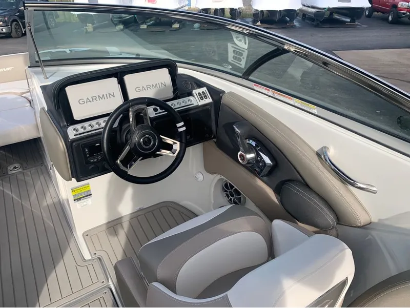 Slide: The Image of Crownline Boats E260 XS 2024 - 18