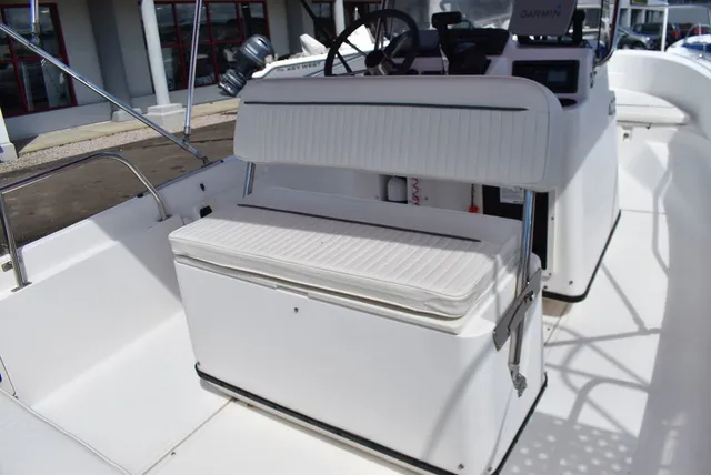 Slide: The Image of Boston Whaler 18 Dauntless 1999 - 27