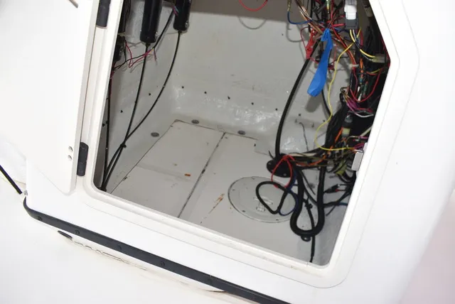 Slide: The Image of Boston Whaler 18 Dauntless 1999 - 40