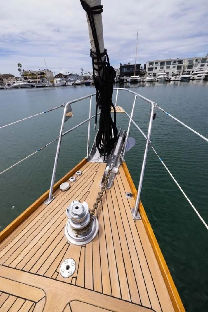 Slide: The Image of Admiral Marine Center Cockpit 1999 - 33