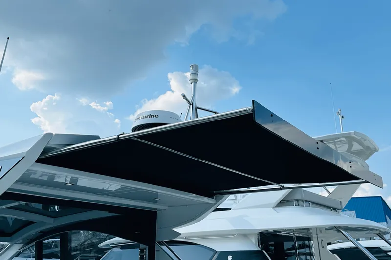 Slide: The Image of Galeon 485 HTS 2018 - 20