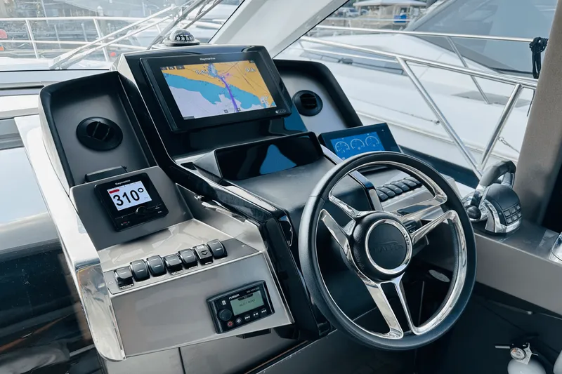 Slide: The Image of Galeon 485 HTS 2018 - 26