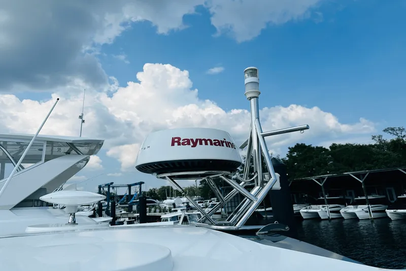 Slide: The Image of Galeon 485 HTS 2018 - 33