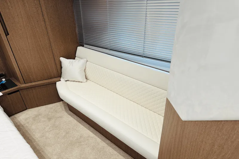 Slide: The Image of Galeon 485 HTS 2018 - 52