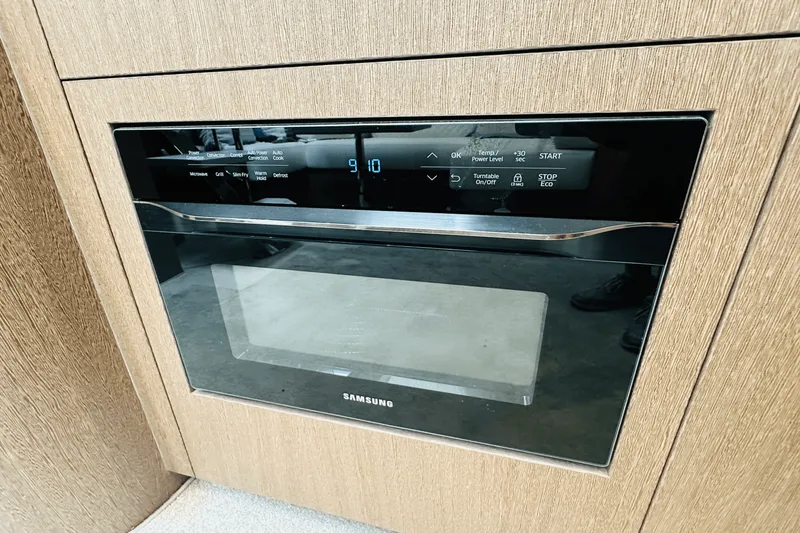 Slide: The Image of Galeon 485 HTS 2018 - 70