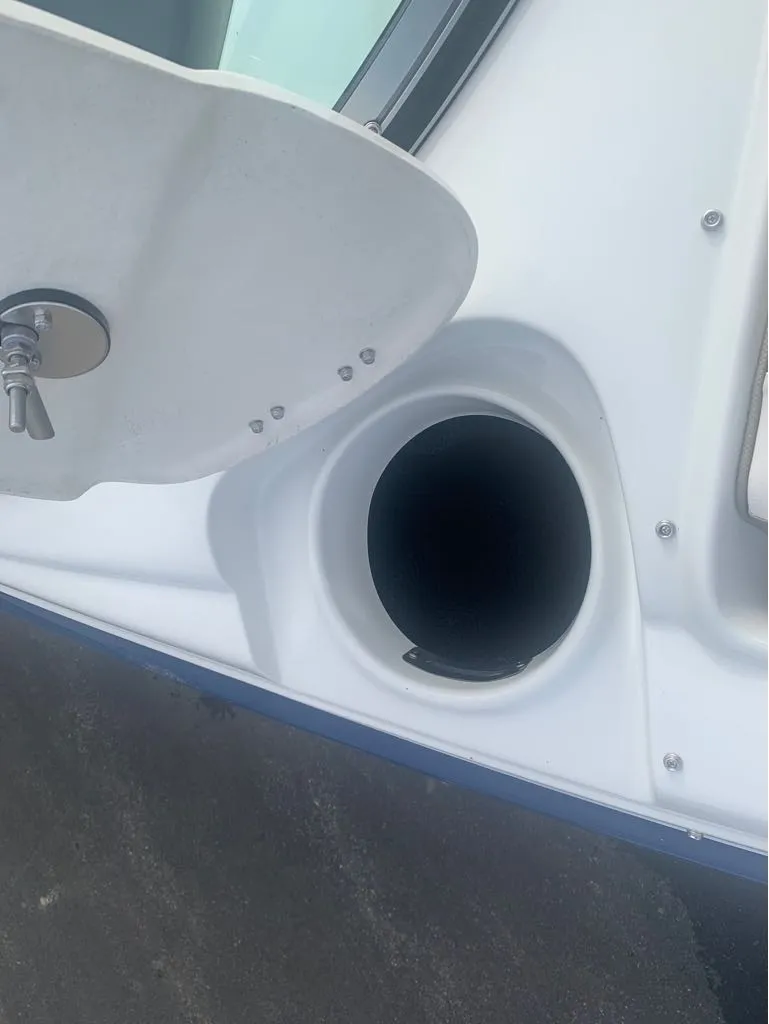 Slide: The Image of Crownline Boats 250 XSS 2024 - 27