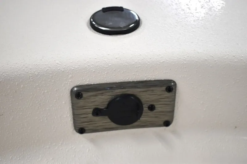 Slide: The Image of Carolina E20 JVX Center Console 2025 - 32