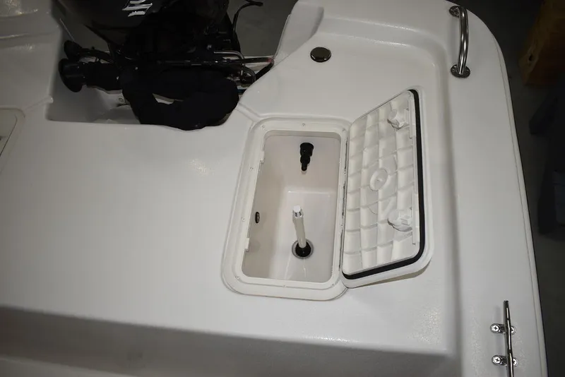 Slide: The Image of Carolina E18 JVX Center Console 2025 - 20