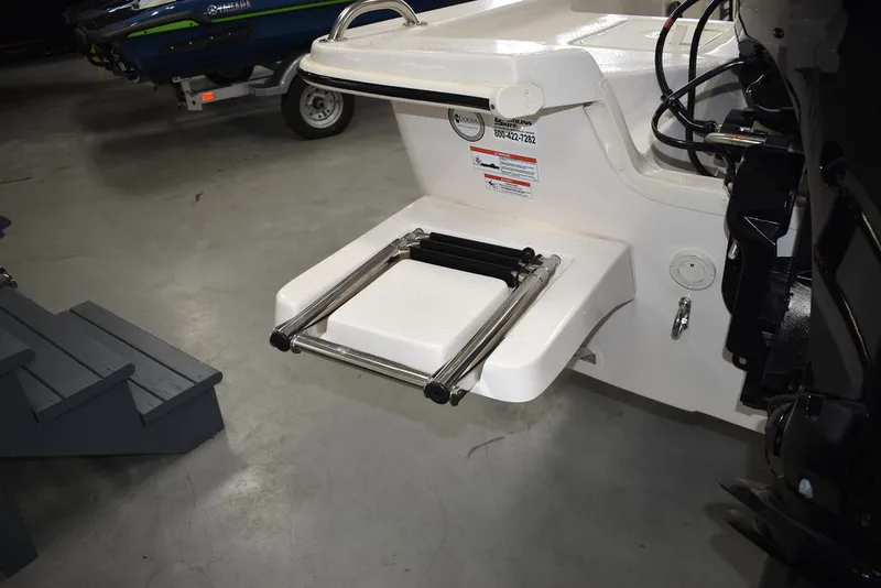 Slide: The Image of Carolina E18 JVX Center Console 2025 - 27