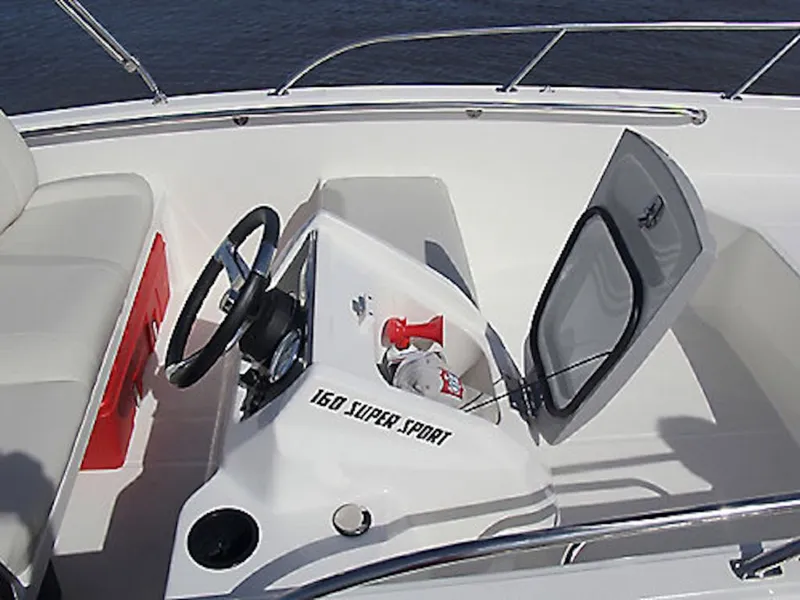 Slide: The Image of Boston Whaler 160 Super Sport 2026 - 3