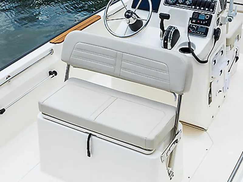 Slide: The Image of Boston Whaler 170 Montauk 2026 - 2