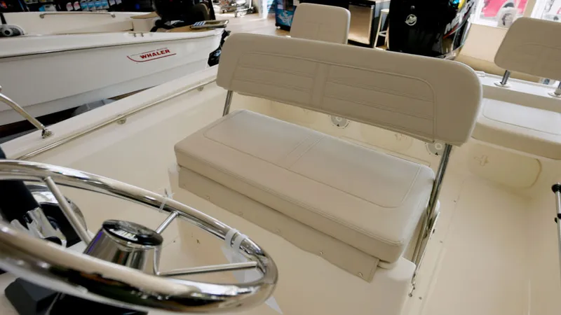 Slide: The Image of Boston Whaler 170 Montauk 2026 - 18