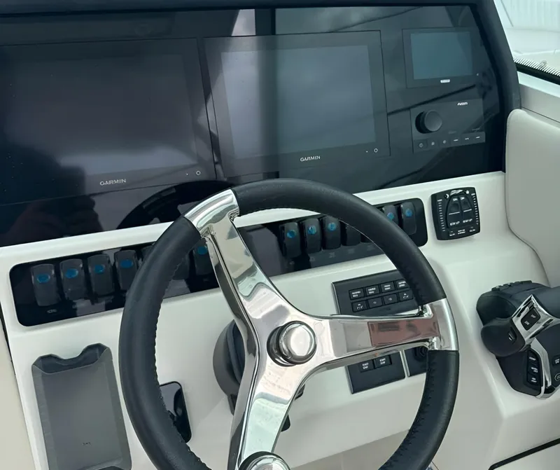 Slide: The Image of Sailfish Dual Console 276 DC 2026 - 15
