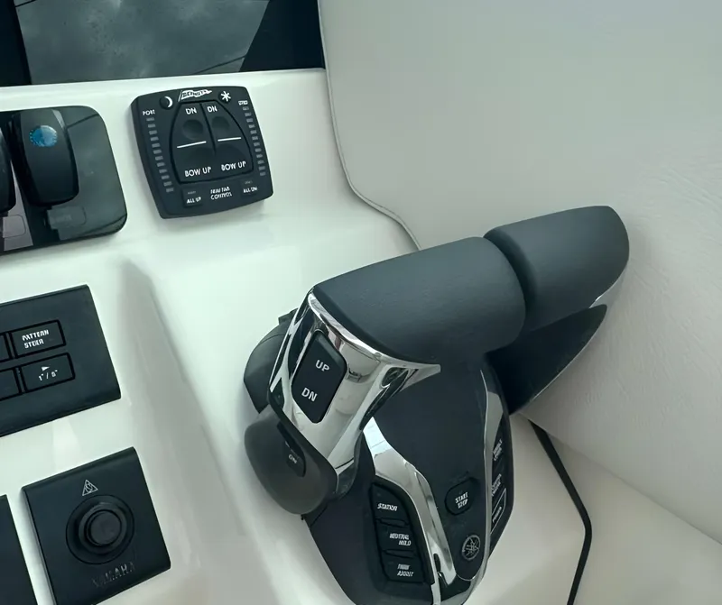 Slide: The Image of Sailfish Dual Console 276 DC 2026 - 13