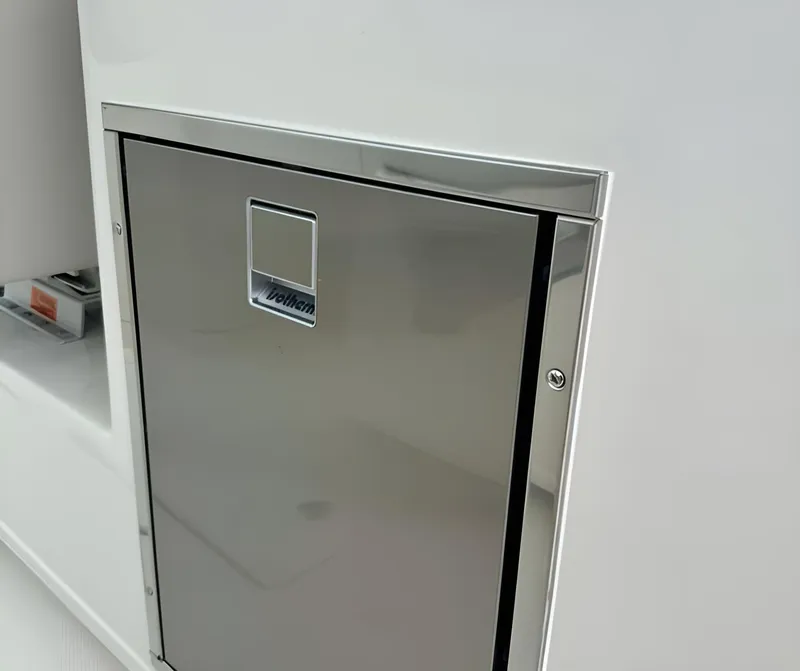 Slide: The Image of Sailfish Dual Console 276 DC 2026 - 18