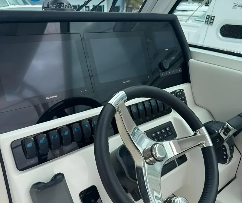 Slide: The Image of Sailfish Dual Console 276 DC 2026 - 14