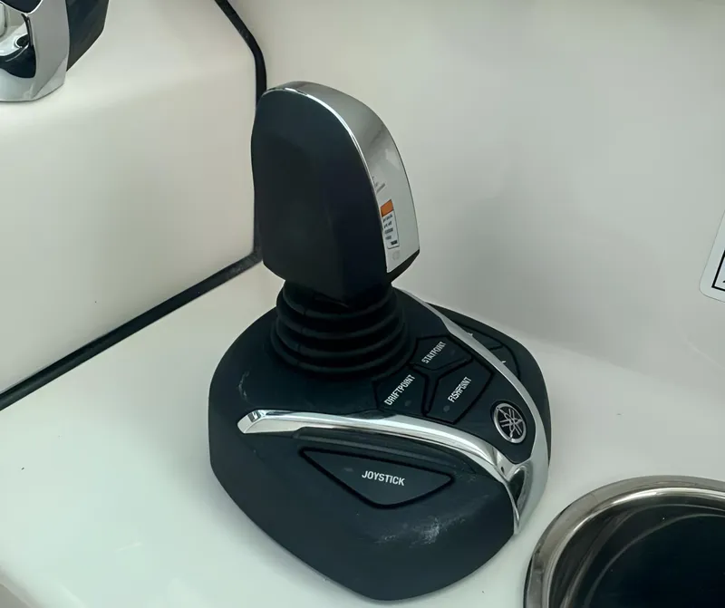 Slide: The Image of Sailfish Dual Console 276 DC 2026 - 12