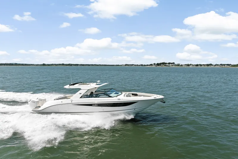 The Image of Sea Ray SLX 400 Outboard 2025 - 0