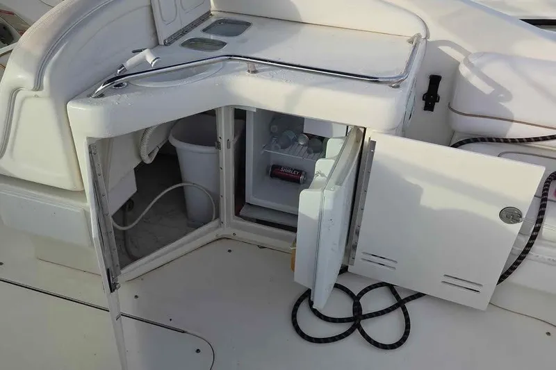 Slide: The Image of Sea Ray 280 Bow Rider 1999 - 5