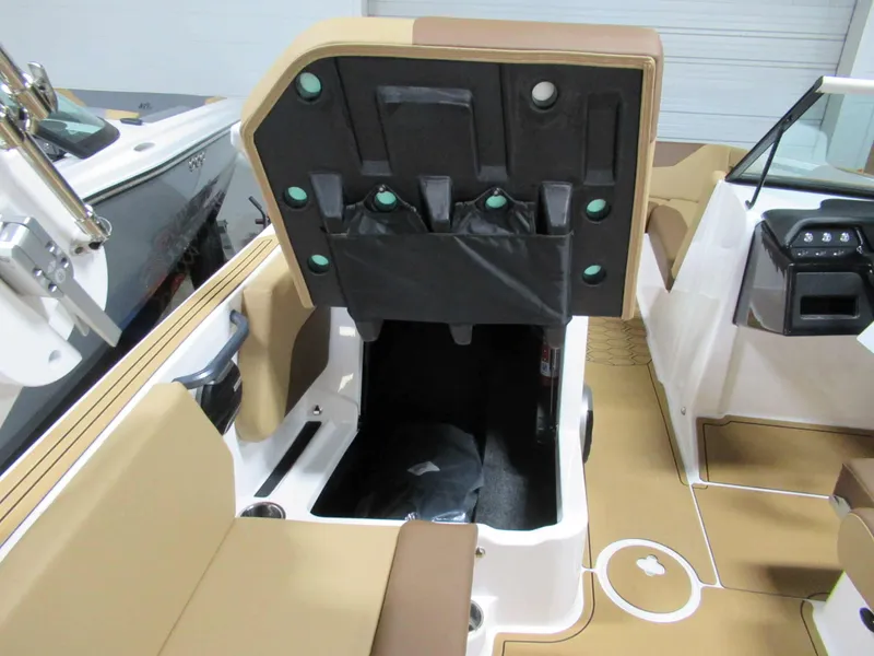 Slide: The Image of MasterCraft NXT 22 2027 - 9