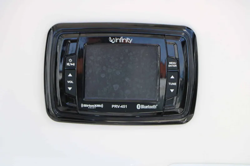 Slide: The Image of Ranger 2260 2021 - 35