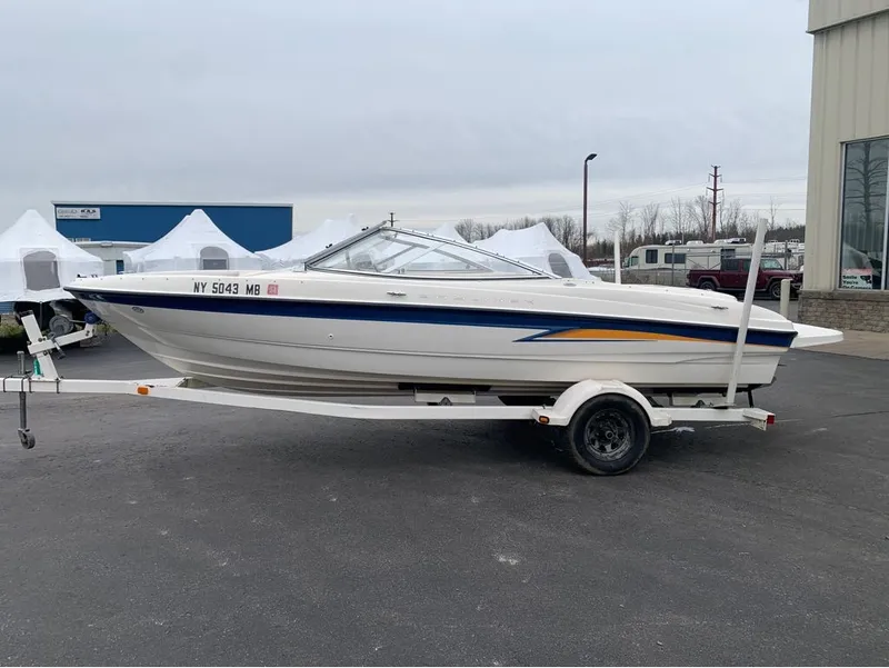 Slide: The Image of Bayliner 205 2004 - 2