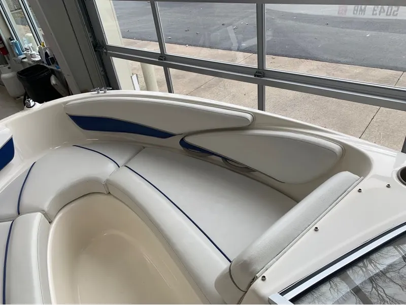 Slide: The Image of Bayliner 205 2004 - 7