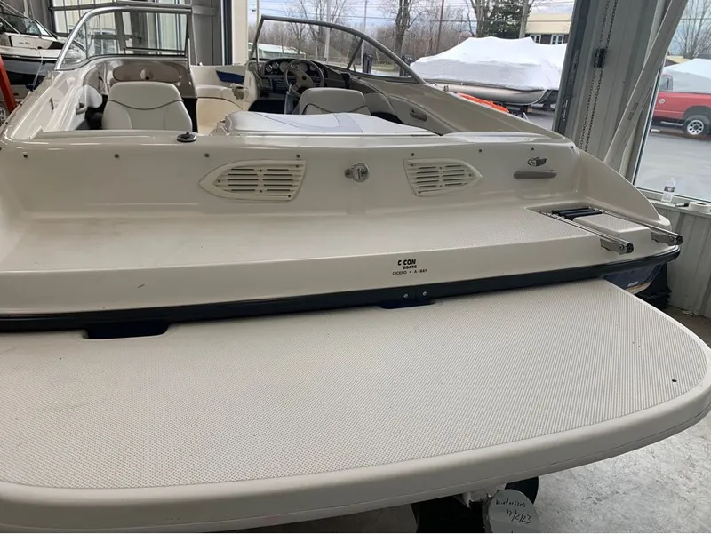 Slide: The Image of Bayliner 205 2004 - 19