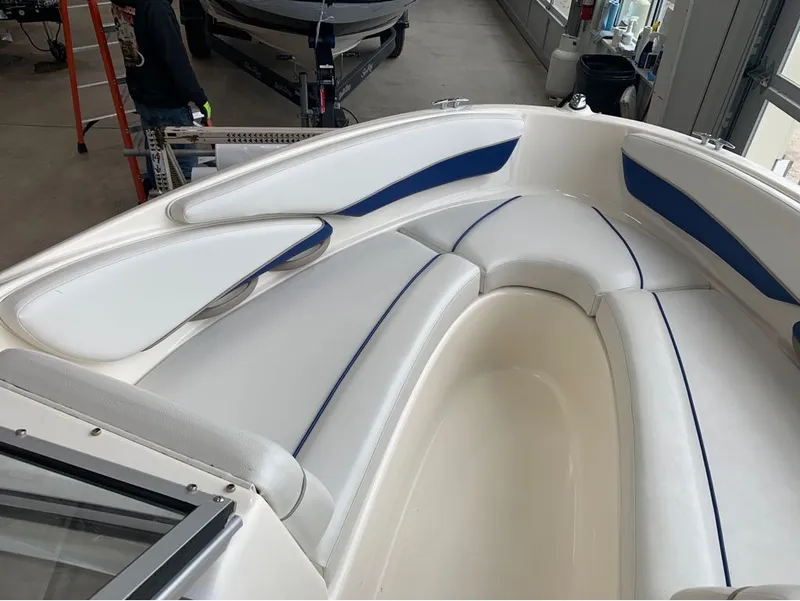 Slide: The Image of Bayliner 205 2004 - 9