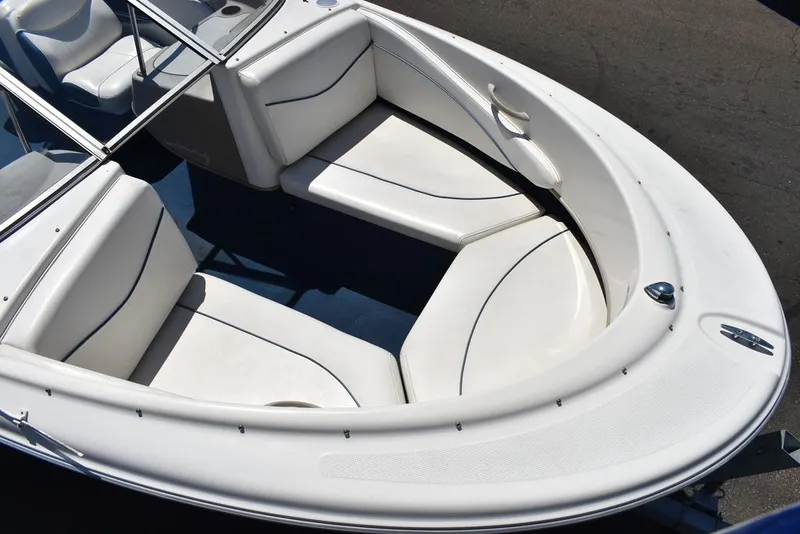 Slide: The Image of Bayliner 2150 Capri Bowrider 2001 - 13