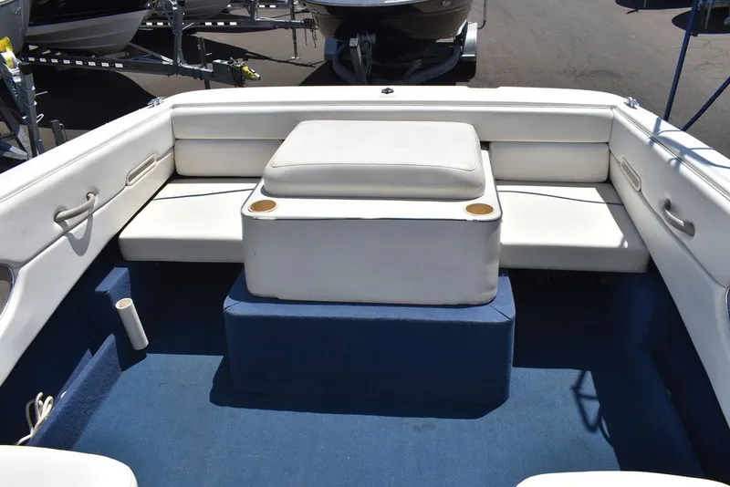 Slide: The Image of Bayliner 2150 Capri Bowrider 2001 - 18