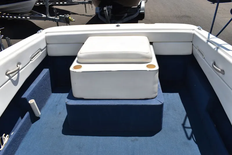 Slide: The Image of Bayliner 2150 Capri Bowrider 2001 - 20