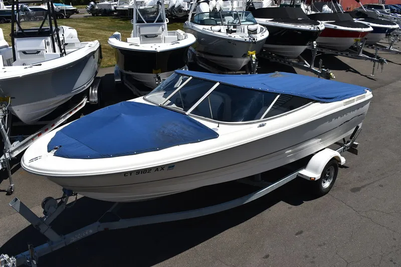 Slide: The Image of Bayliner 2150 Capri Bowrider 2001 - 41