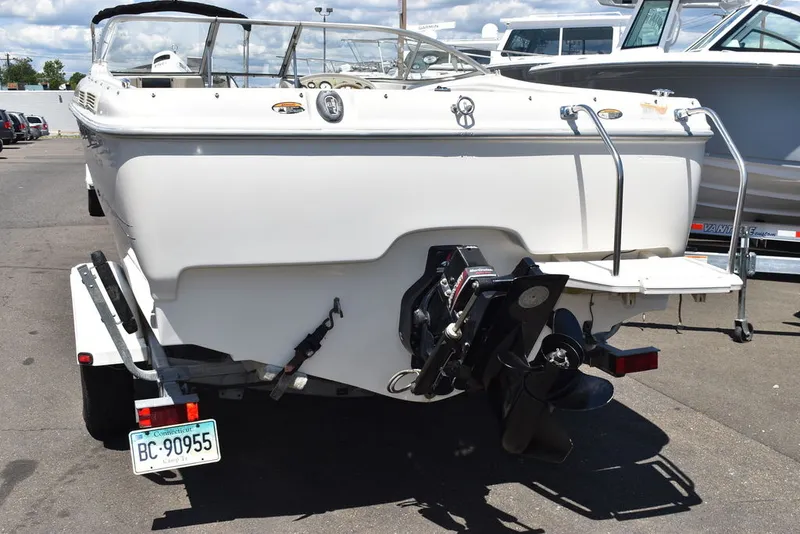 Slide: The Image of Bayliner 2150 Capri Bowrider 2001 - 6