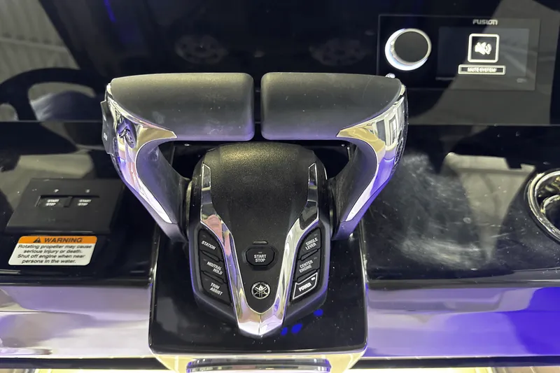 Slide: The Image of Scout 260 LXF 2025 - 20